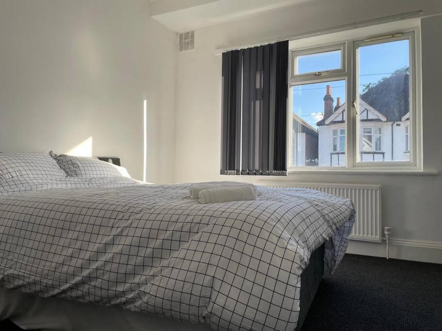 5 Bed 5Mins From Wembley Stadium London Ngoại thất bức ảnh
